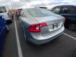 VOLVO S 60 (Комплектация с люком) 2011
