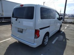 MITSUBISHI DELICA D:3  2013