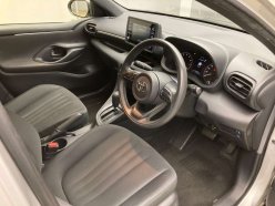 TOYOTA YARIS X 2020