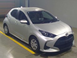 TOYOTA YARIS X 2020