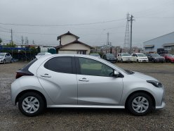TOYOTA YARIS X 2020