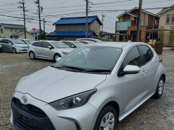 TOYOTA YARIS X 2020