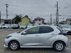 TOYOTA YARIS X 2020