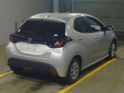 TOYOTA YARIS X 2020