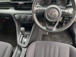 TOYOTA YARIS X 2020