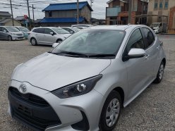 TOYOTA YARIS X 2020