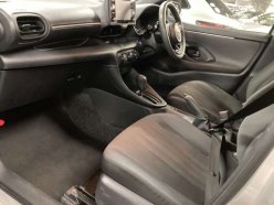 TOYOTA YARIS X 2020