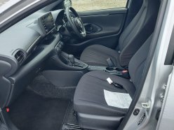 TOYOTA YARIS X 2020