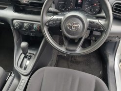 TOYOTA YARIS X 2020