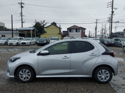 TOYOTA YARIS X 2020