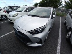 TOYOTA YARIS X 2020