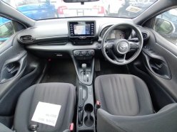 TOYOTA YARIS X 2020