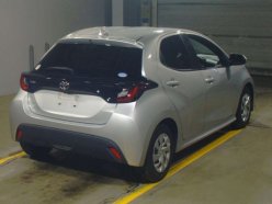 TOYOTA YARIS X 2020