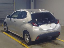 TOYOTA YARIS X 2020