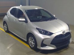 TOYOTA YARIS X 2020