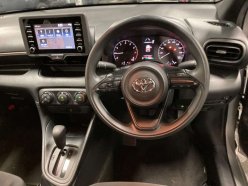 TOYOTA YARIS X 2020