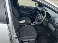TOYOTA YARIS X 2020