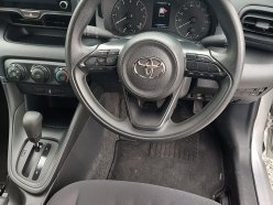 TOYOTA YARIS X 2020