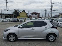 TOYOTA YARIS X 2020