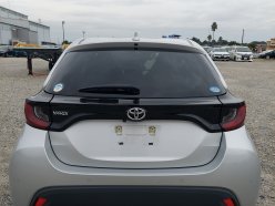 TOYOTA YARIS X 2020