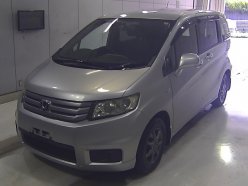 HONDA FREED SPIKE G Just Selection 2011