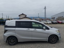 HONDA FREED SPIKE G Just Selection 2011