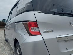 HONDA FREED SPIKE G Just Selection 2011