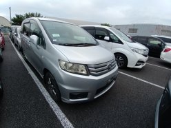 HONDA FREED SPIKE G Just Selection 2011