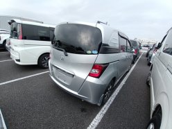 HONDA FREED SPIKE G Just Selection 2011