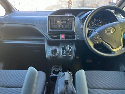 TOYOTA NOAH Hybrid X 2018