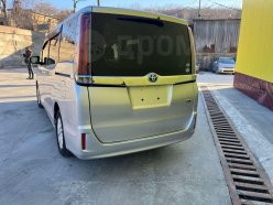 TOYOTA NOAH Hybrid X 2018