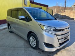 TOYOTA NOAH Hybrid X 2018