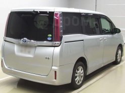 TOYOTA NOAH Hybrid X 2018
