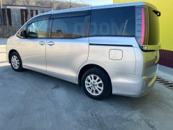 TOYOTA NOAH Hybrid X 2018