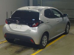 TOYOTA YARIS X 2020