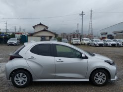 TOYOTA YARIS X 2020
