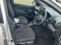 TOYOTA YARIS X 2020