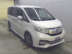 HONDA STEPWGN Spada Advanced Package Alpha 8 seater 2016