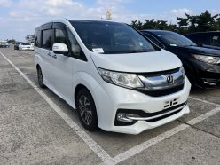 HONDA STEPWGN Spada Advanced Package Alpha 8 seater 2016