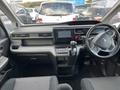HONDA STEPWGN SPADA 2015