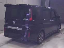 HONDA STEPWGN SPADA 2015