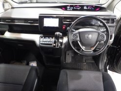 HONDA STEPWGN SPADA 2015