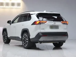 TOYOTA RAV4 Premium Edition 2021