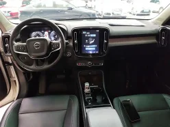 VOLVO XC40  2020