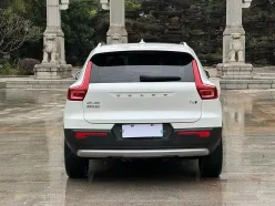 VOLVO XC40  2020