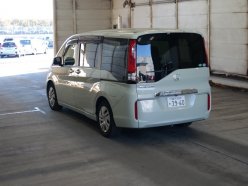 HONDA STEPWGN B 2015