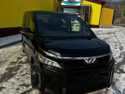 TOYOTA VOXY X 2018