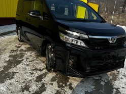 TOYOTA VOXY X 2018