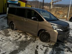 TOYOTA VOXY X 2020