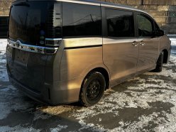 TOYOTA VOXY X 2020